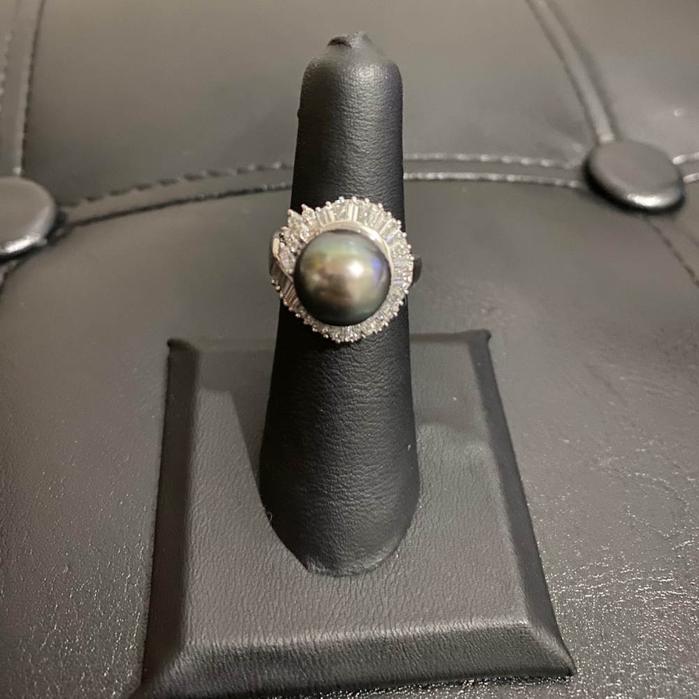 ‼️SOLD‼️ Platinum south sea Pearl with 1carat diamond